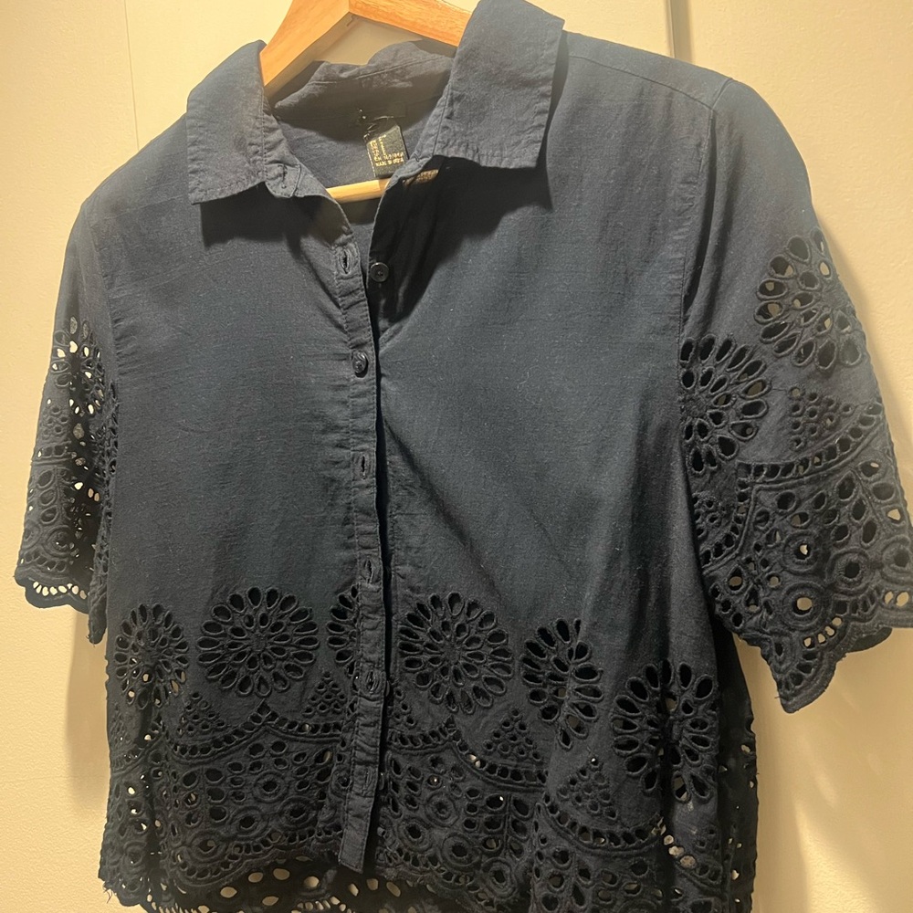 H&M navy blue broderie anglaise Blouse